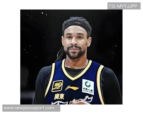 康利赞华子休赛期积极组织训练展现领袖气质显著提升